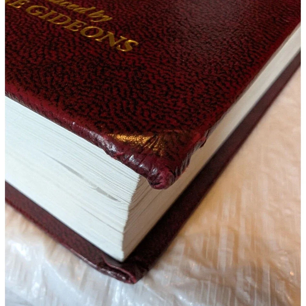 Holy Bible Containing the Old and New Testaments Placed by The Gideons 2013